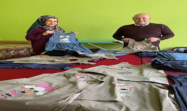 Depremzede çocuklara "bayramlık kıyafet"