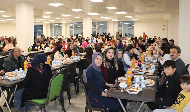 Sağlıkçılar iftarda buluştu