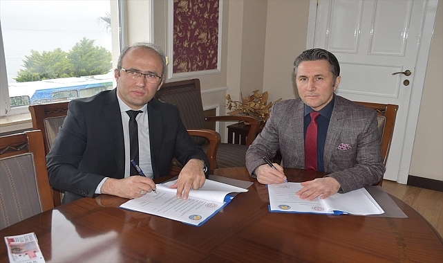 "Yakakent Kitap Okuyor" projesi için protokol imzalandı
