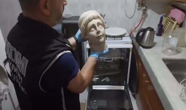 2 bin yıllık tarih başı bulaşık makinesinden çıktı!