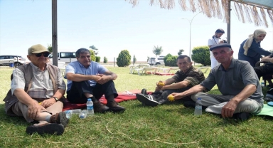 OMÜ'de yaşlılar için doğa etkinliği düzenlendi