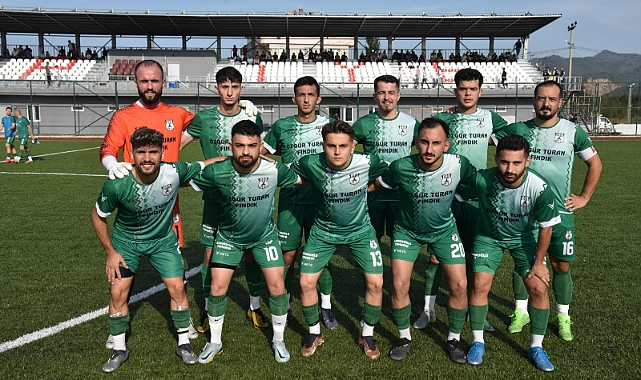 Espiye'de Unutulmaz Derbi: Es EsSpor ve 1957 Espiyespor Berabere Kaldı: 3-3