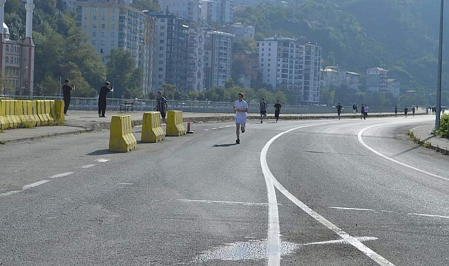 Görele'de Cumhuriyet Koşusu Coşkusu: Öğrenciler 100. Yıl Kutlamalarına Hazır