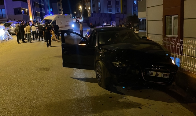 Karabük'te cip ile otomobilin çarpıştığı kaza güvenlik kamerasında