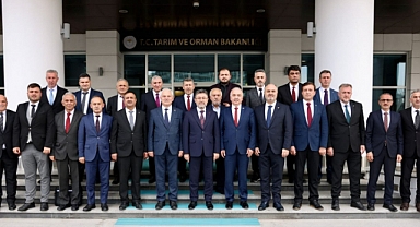Tarım Bakanı Yumaklı, Ak Parti Giresun heyetine güvence verdi