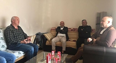 Başkan Emür vatandaşlarla iç içe