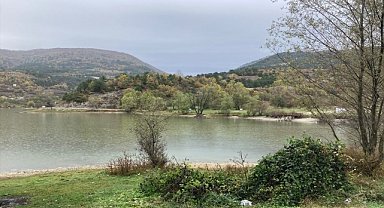 Çubuk Gölü Tabiat Parkı, sonbahar renkleriyle misafirlerini bekliyor
