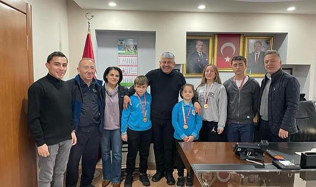 “Gençlerimizin azmi ve çalışkanlığıyla gururlanıyoruz”