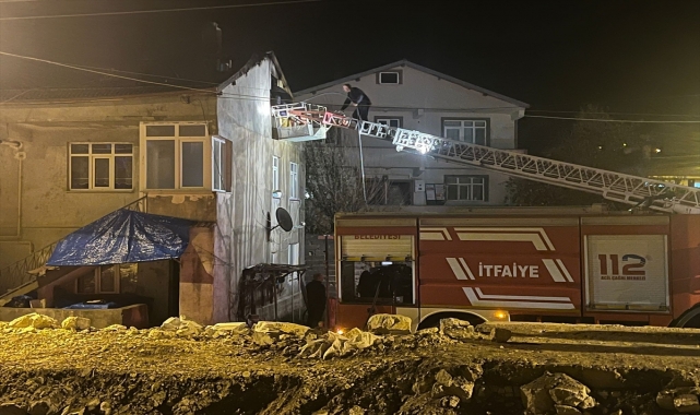 Ladik'te çatı yangını hasara yol açtı