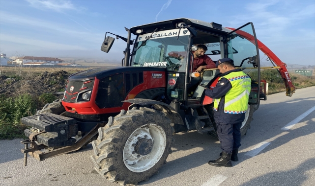 Samsun'da jandarma trafik ekipleri ekim ayında 2 bin 73 sürücüye cezai işlem uyguladı