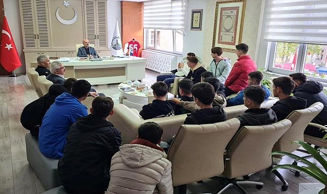 Topal, amatör sporcuları ağırladı