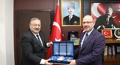 Vali Serdengeçti'den İl Milli Eğitim Müdürlüğü'ne ziyaret