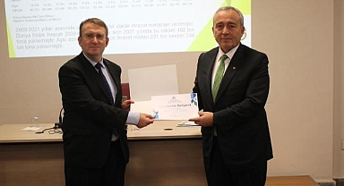 Başkan Bölük’ten ‘Fındık Piyasasında Güncel Gelişmeler’ konferansı