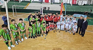 Bulancak Mehmet Akif Ersoy Ortaokulu il birincisi