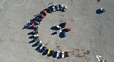 Çotanak Off Road ekibinden ‘Ay Yıldız’ gösterisi