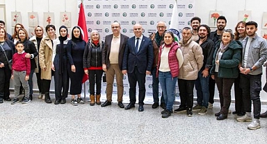 Cumhuriyetimizin 100. yılında 100 çiçek resim sergisi