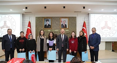 Dereceye girenler ödüllendirildi