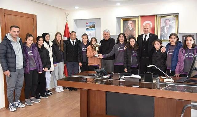 Espiyeli voleybolcu kızların gurur günü