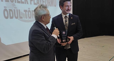 Konal, 'Yılın Milletvekili' seçildi