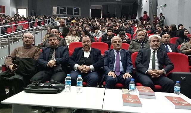 Mehmet Akif Ersoy, vefatının 87. yılında Merzifon'da anıldı