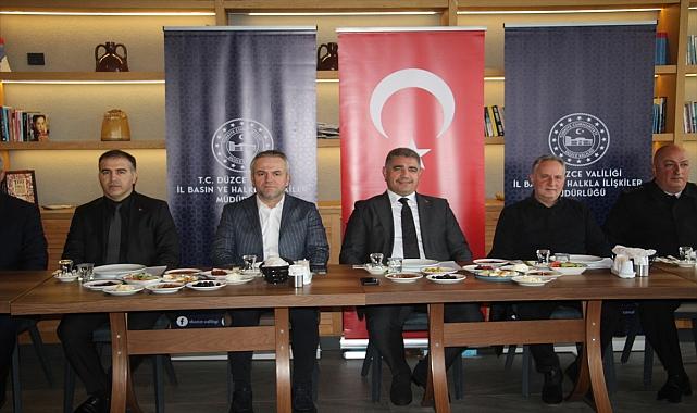 Düzce Valisi Aslan, gazetecilerle bir araya geldi
