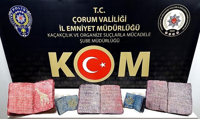 Tarihi nitelikte olduğu değerlendirilen 5 el yazması kitap ele geçirildi