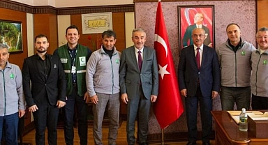 Yürüyüşe davet ettiler