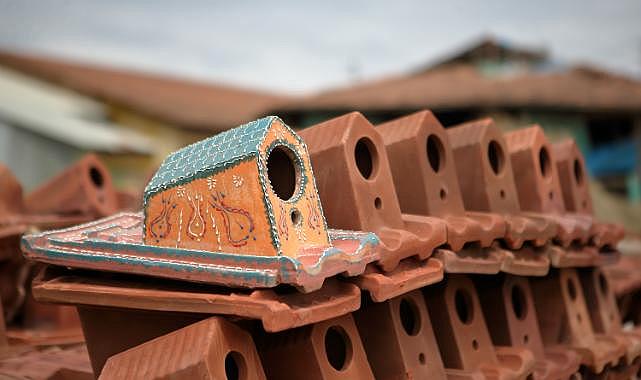 Çorum'da üretilen kuş yuvalı kiremitler yurt içi ve dışına satılıyor