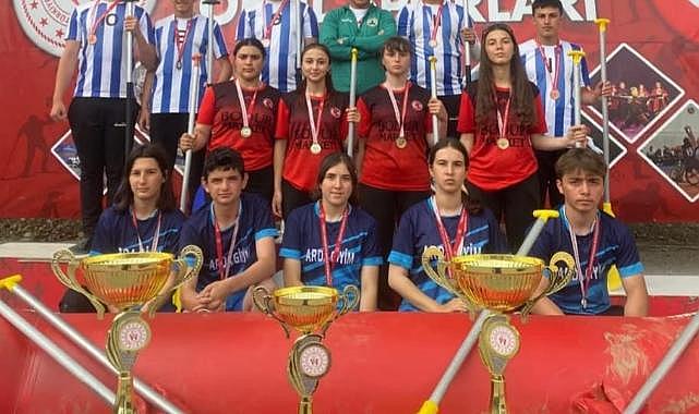 Espiye'nin Genç Rafting Şanpiyonları Türkiye'nin Zirvesinde