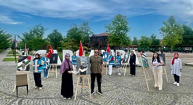 Samsun'da üniversite öğrencileri fırçalarını Filistin ile dayanışma için kullandı
