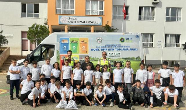 BELEDİYE, OKULLARDA ATIK PİL EĞİTİMİ VERİYOR