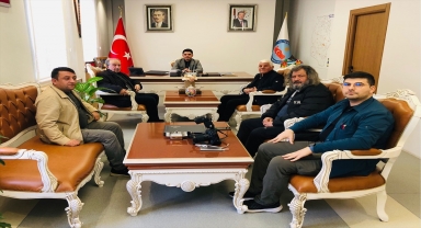 Gazeteciler, Taşova Kaymakamı Kartal'ı ziyaret etti