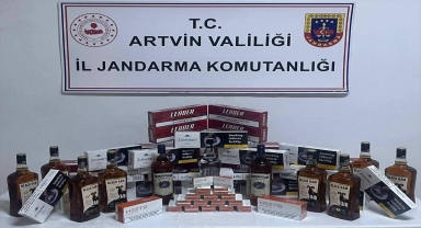 Artvin'de gümrük kaçağı sigara ve içki ele geçirildi