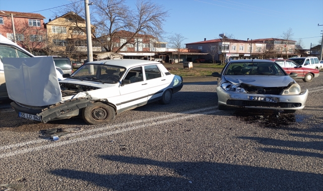 Çarşamba'da trafik kazasında 1 kişi yaralandı