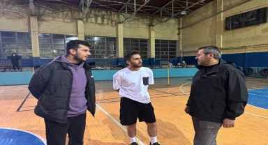 Karabük Belediye Başkanı Çetinkaya, Karabük Akademi Spor Kulübünü ziyaret etti