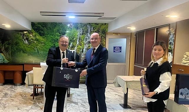 MÜDÜR TOSUNOĞLU ONURUNA VEDA YEMEĞİ DÜZENLENDİ