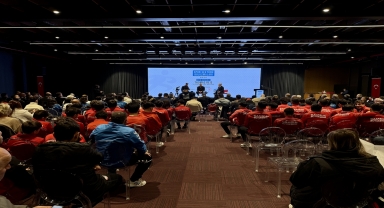 Samsunspor Teknik Direktörü Reis'ten gençlere tavsiye: