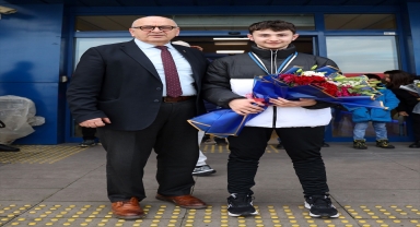 Avrupa Şampiyonası'nda üçüncü olan milli atıcı Eren Kalfa, Trabzon'a döndü