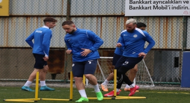 Çaykur Rizesporlu futbolcu Sowe, Galatasaray maçı öncesi değerlendirmelerde bulundu: