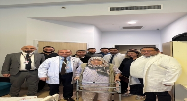 Çorum'da 3 boyutlu yazıcıyla üretilen kalça protezi, ameliyatla hastaya uygulandı