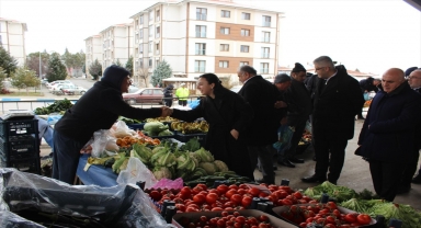 Dodurga Kaymakamı Yıldırım, esnaf ve pazar yerini ziyaret etti