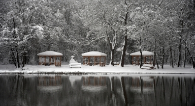 Düzce'de Korugöl Tabiat Parkı karla kaplandı