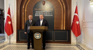 Eski TBMM Başkanı Mustafa Şentop, Trabzon'da konferansta konuştu: