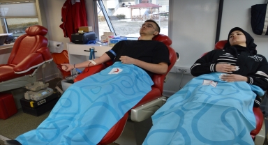Havza'da KYK öğrencilerinden 48 ünite kan bağışı