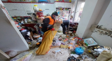 Ordu'da yalnız yaşayan kişinin evinden 10 kamyonet çöp çıkarıldı