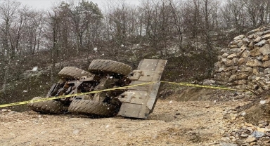 Samsun'da devrilen iş makinesinin operatörü öldü
