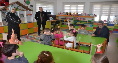 Tosya Milli Eğitim Müdürü Toğrul, okulları ziyaret etti