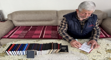 Yaşadıklarını ve çevresindeki olayları 42 yıldır günlüğüne not ediyor