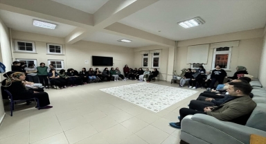 Bayat Kaymakamı Yüce öğrencilerle iftar yaptı