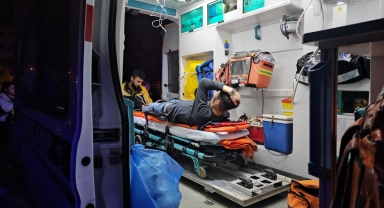 Çorum'da bir kişi arkadaşı tarafından silahla yaralandı